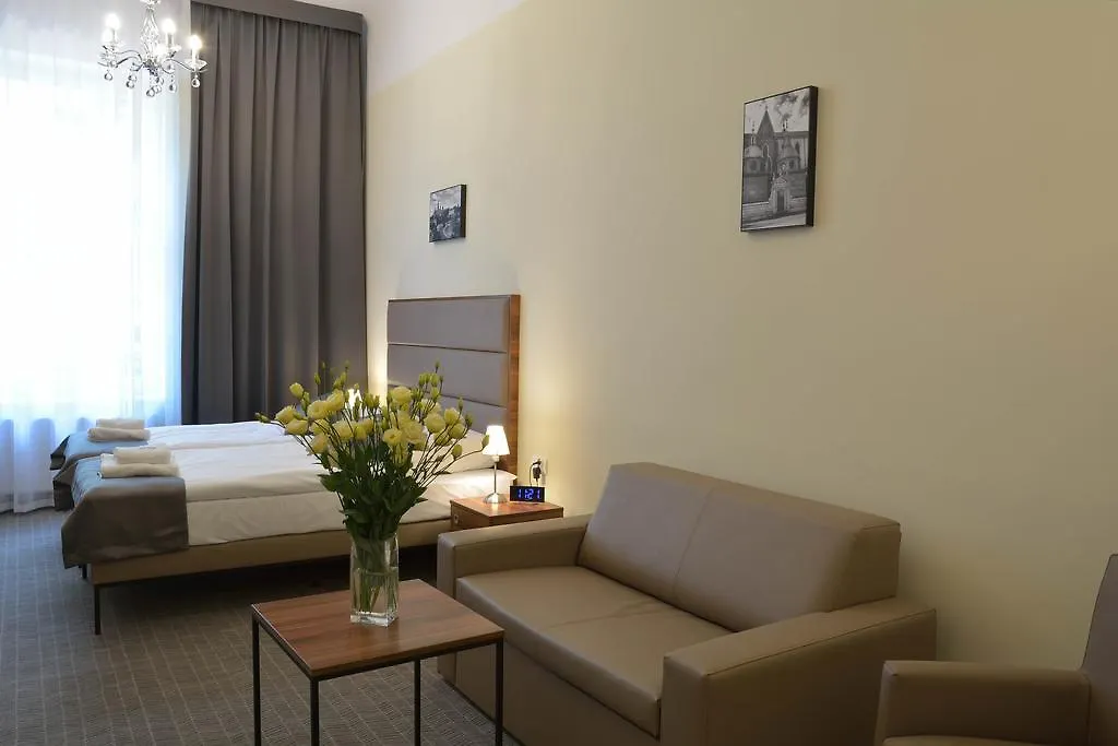 Aparthotel Old Town Krasków 3*,