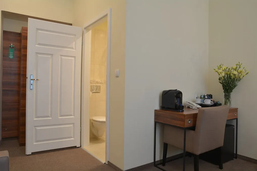 Aparthotel Old Town Krakow 3*,