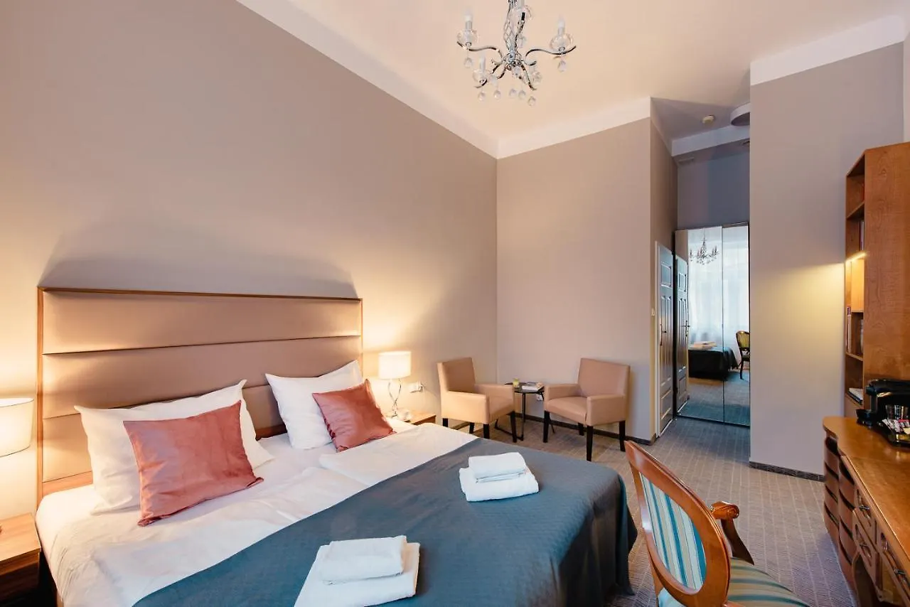 Aparthotel Old Town Краков 3*,  Польша